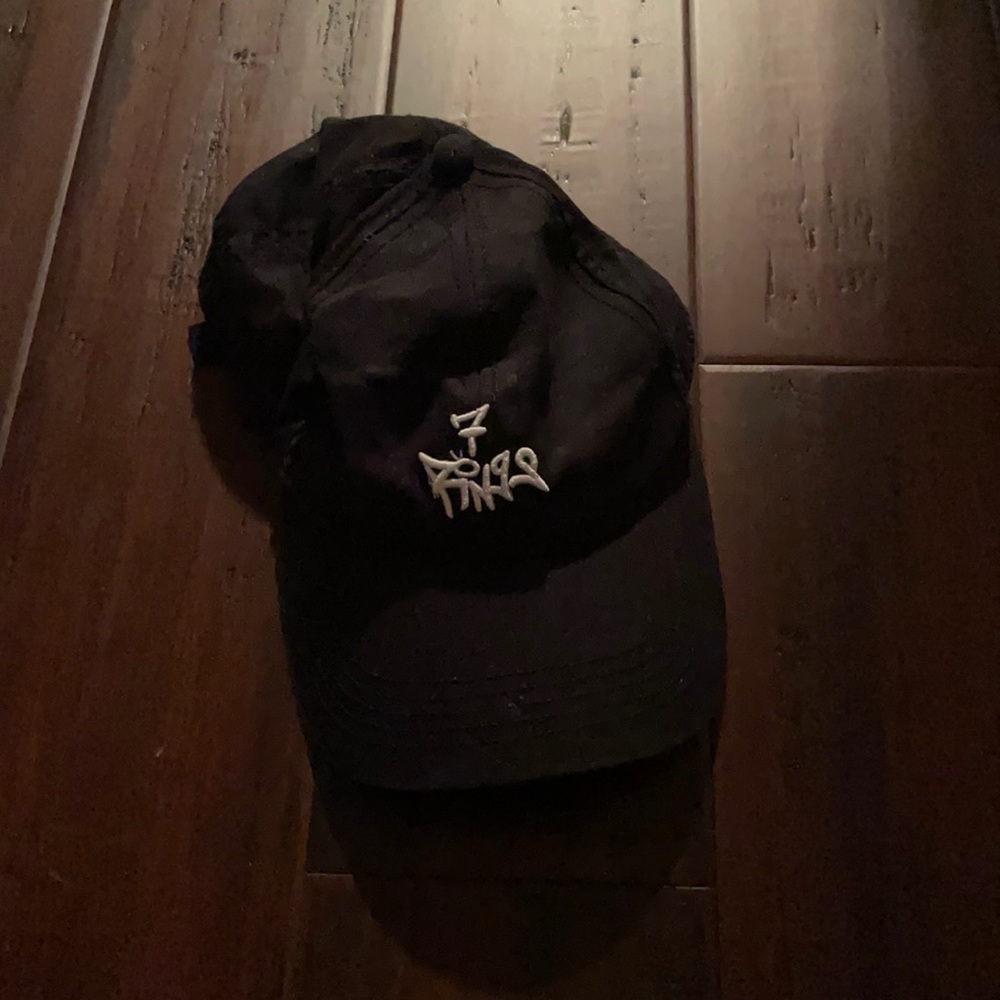 ariana grande 7 rings hat